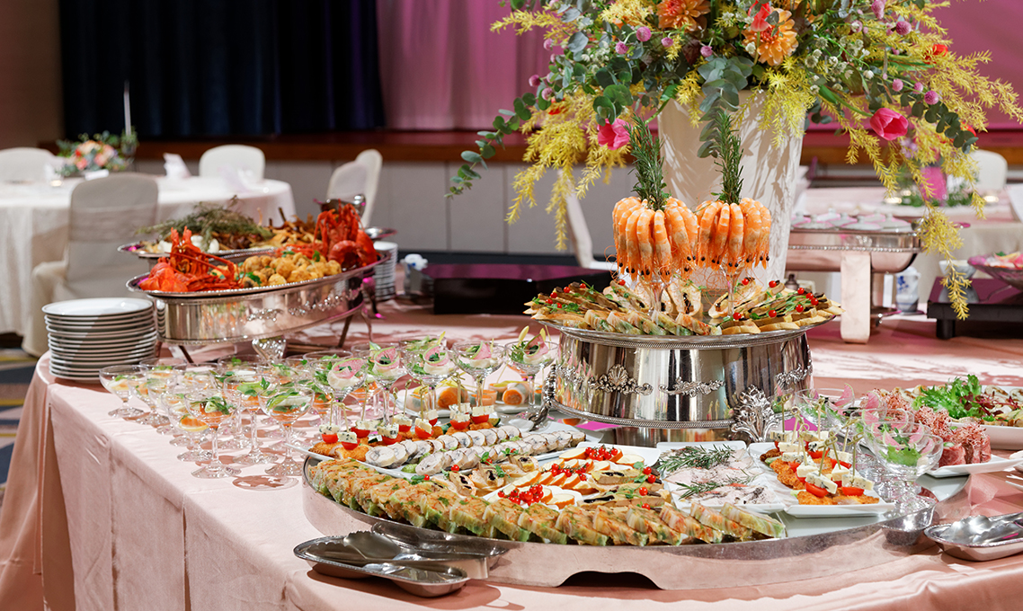 写真：大宴会場「虹」